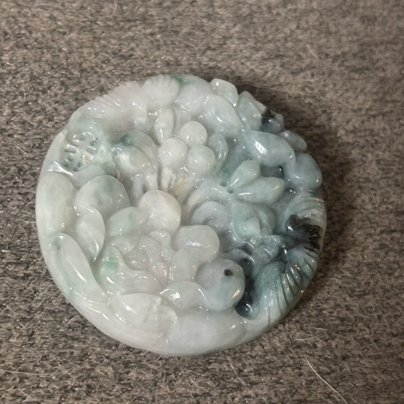 Carved Jade Pendant - Picture 2 of 7